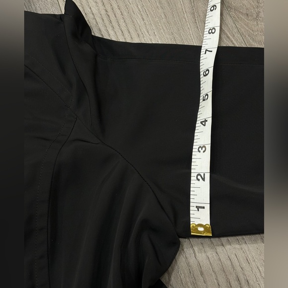 ST. JOHN Size Medium Jacket Black Full Zip Elastic Waist Lightweight Women - Picture 11 of 16